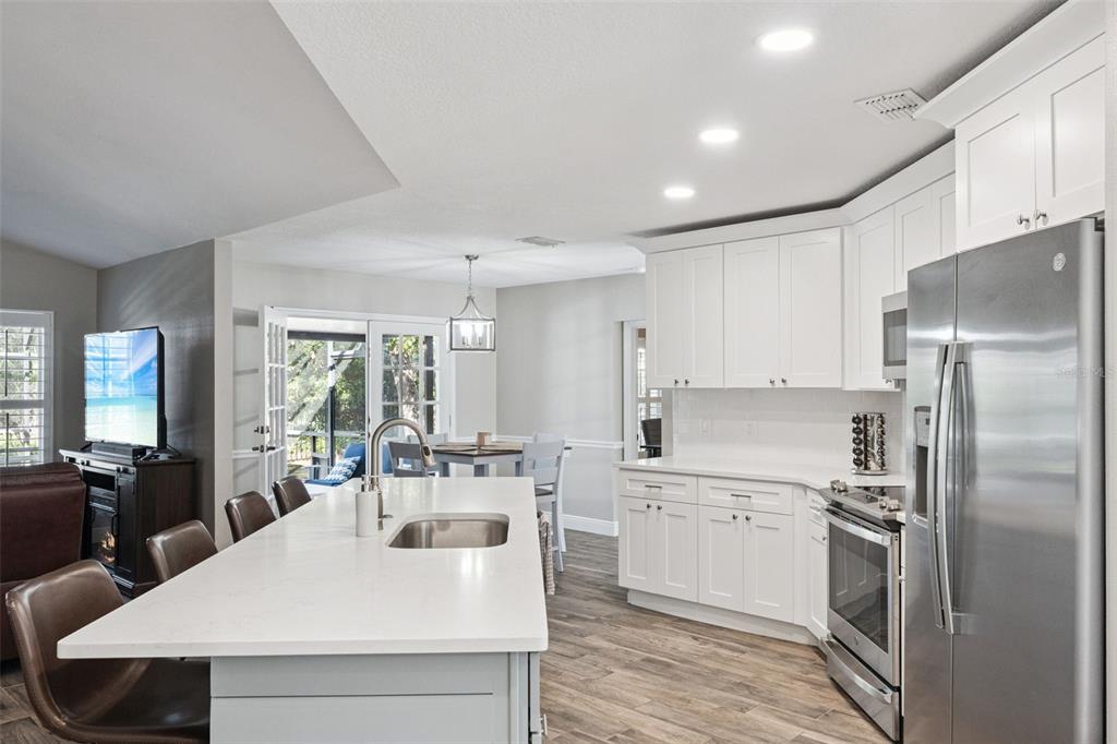 692 Rochester Street Oviedo, FL 32765 - Photo 11 of 49