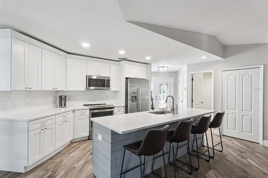 692 Rochester Street Oviedo, FL 32765 - Photo 13 of 49