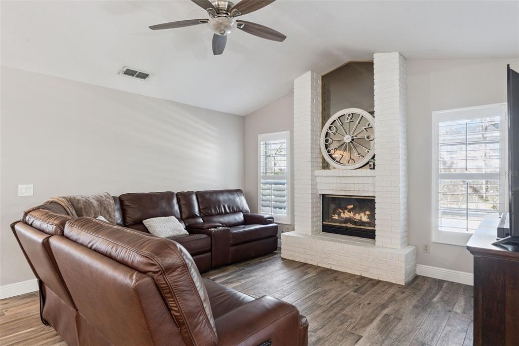 692 Rochester Street Oviedo, FL 32765 - Photo 9 of 49