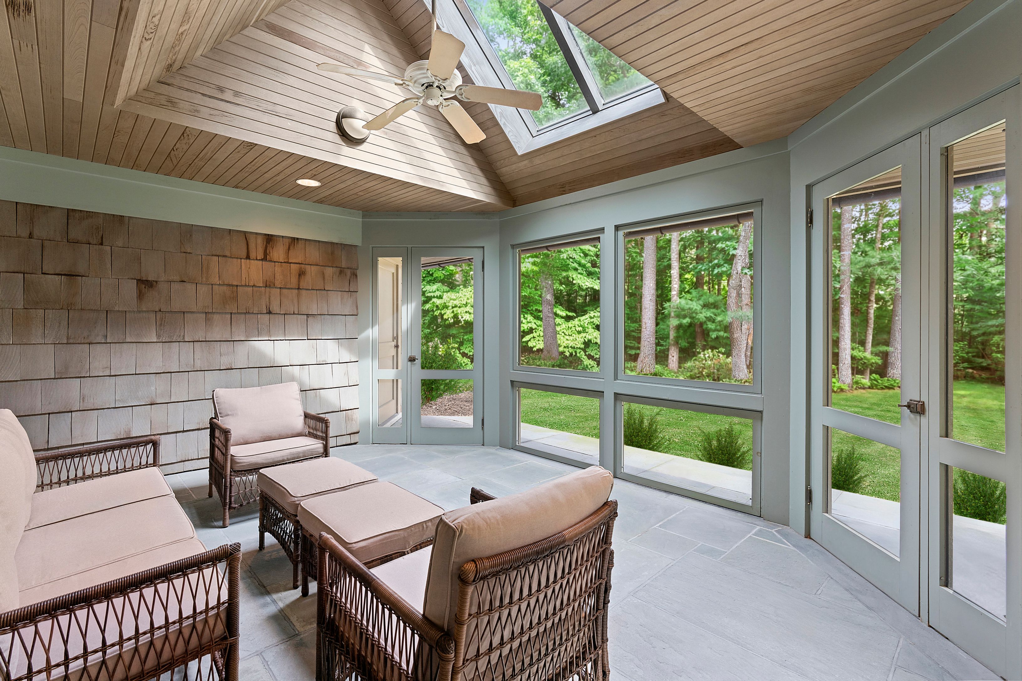 211 Swamp Road East Hampton, NY 11937 - Photo 19 of 23 Gallery Image 19