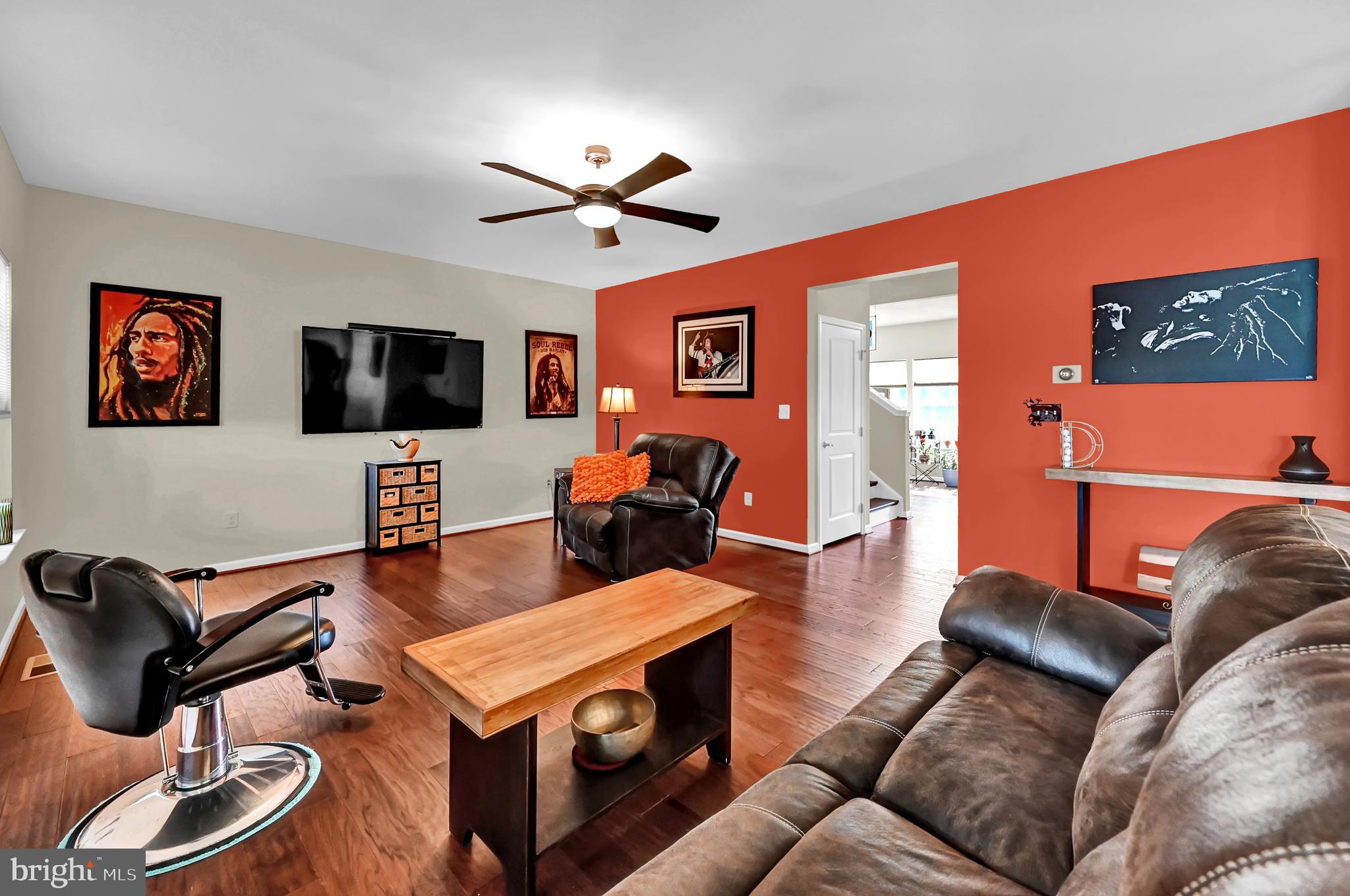 4209 Grandview Road Hanover, PA 17331 - Photo 7 of 49 Spacious Living Room