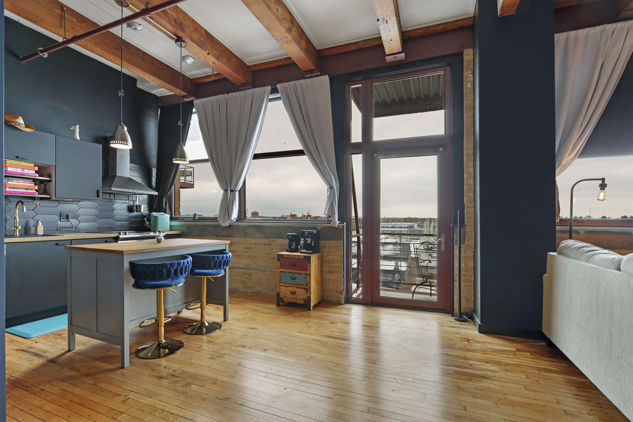 215 West Maple Street, Unit 307 Milwaukee, WI 53204 - Photo 5 of 16 9-web-or-mls-215 W Maple St, 307, Milwau