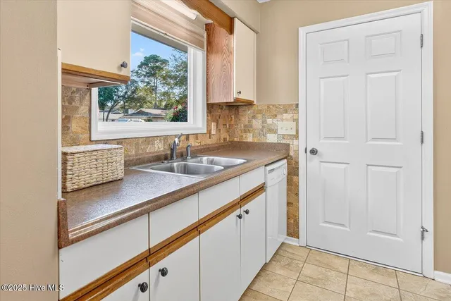 $399,900 | 520 Fairway Drive West, Sunset Beach, NC 28468