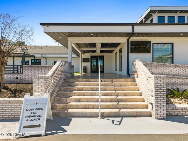 $399,900 | 520 Fairway Drive West, Sunset Beach, NC 28468