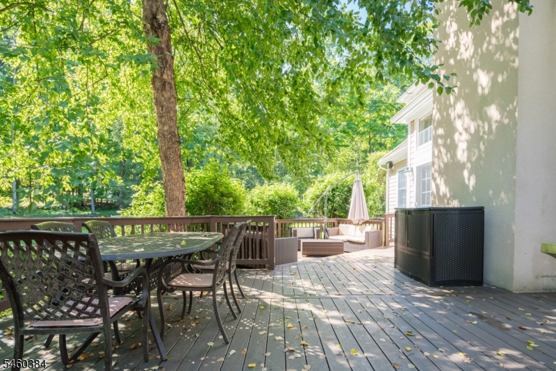 16 Trinity Place Warren, NJ 07059 - Photo 43 of 50 Gallery Image 43