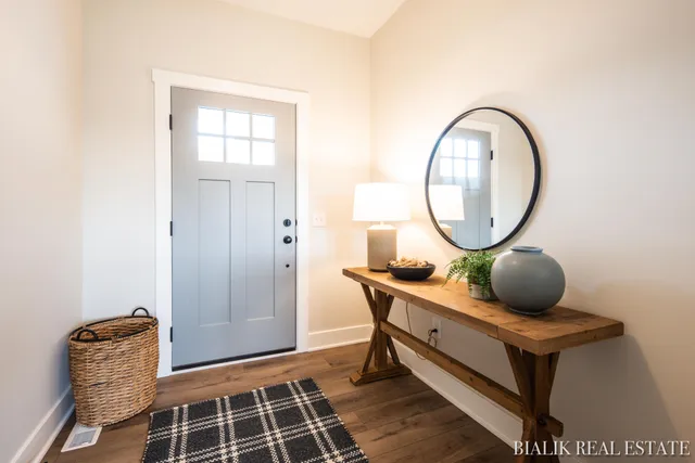 $419,000 | 594 Sun Vale Lane, Unit 3, Grandville, MI 49418