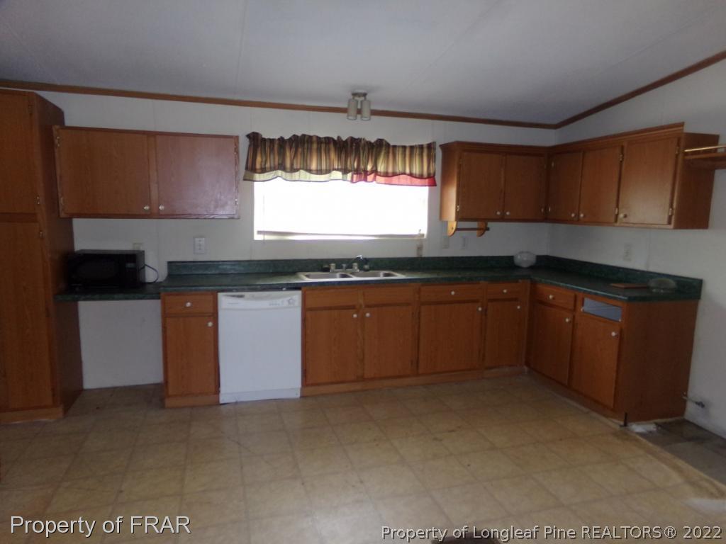 304 Manning Road Raeford, NC 28376 - Photo 3 of 9 Gallery Image 3