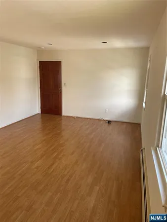 $2,800 | 107 Madison Avenue, Unit 1, Midland Park, NJ 07432