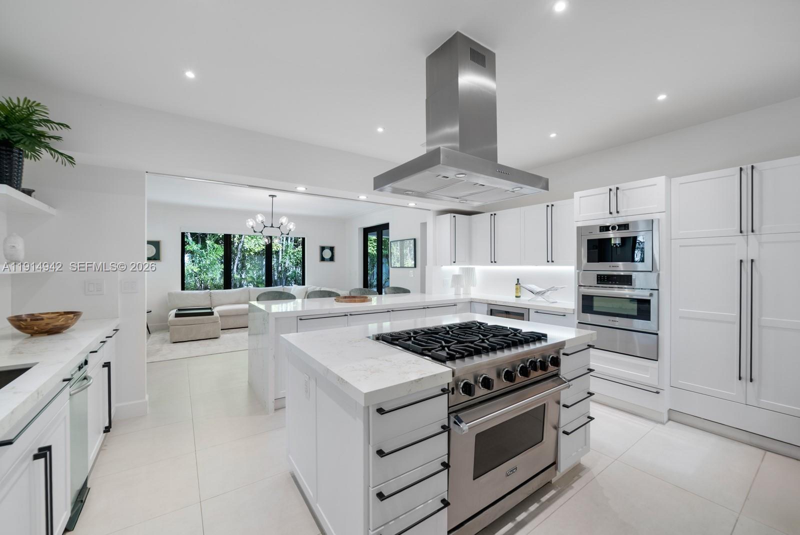 5735 North Bay Road Miami Beach, FL 33140 - Photo 18 of 59