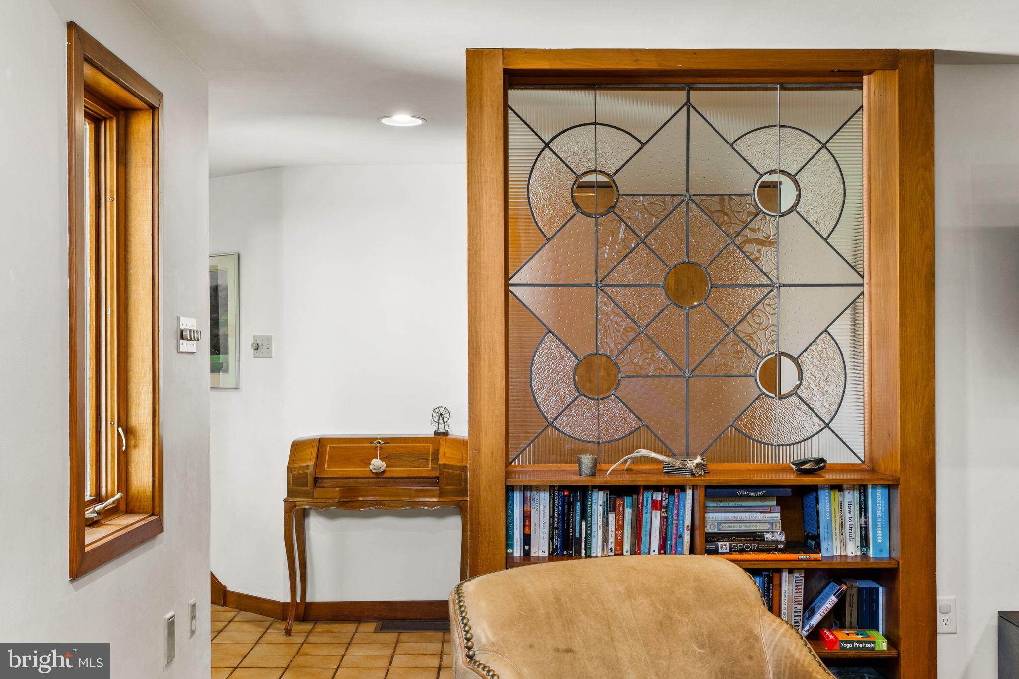 111 Hilltop Road Philadelphia, PA 19118 - Photo 11 of 68 Living Room