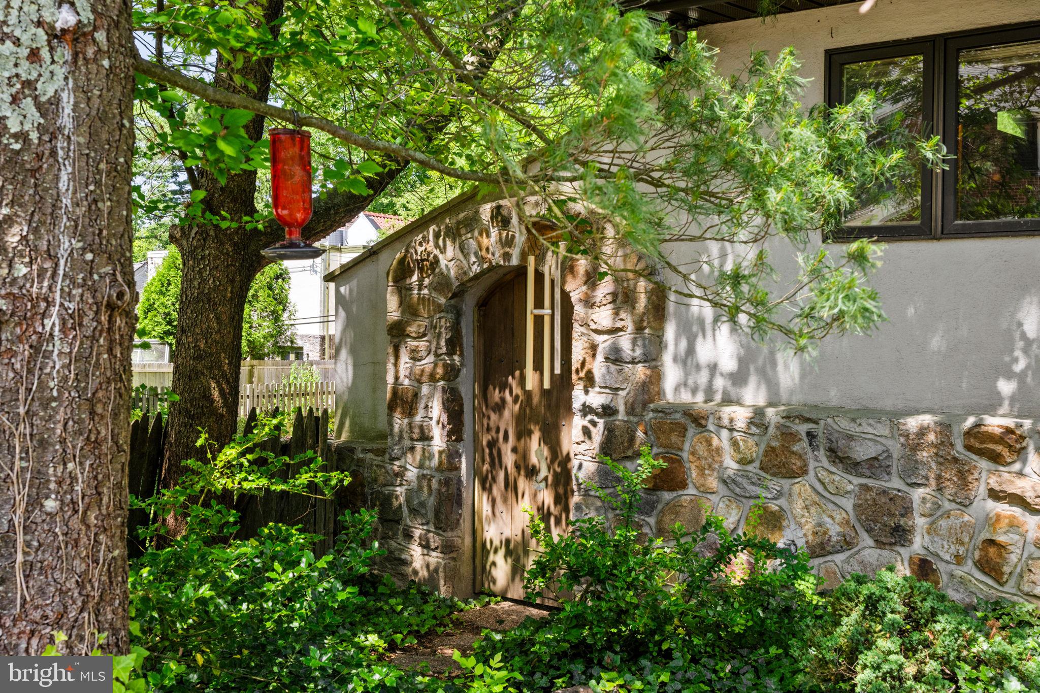 111 Hilltop Road Philadelphia, PA 19118 - Photo 3 of 68