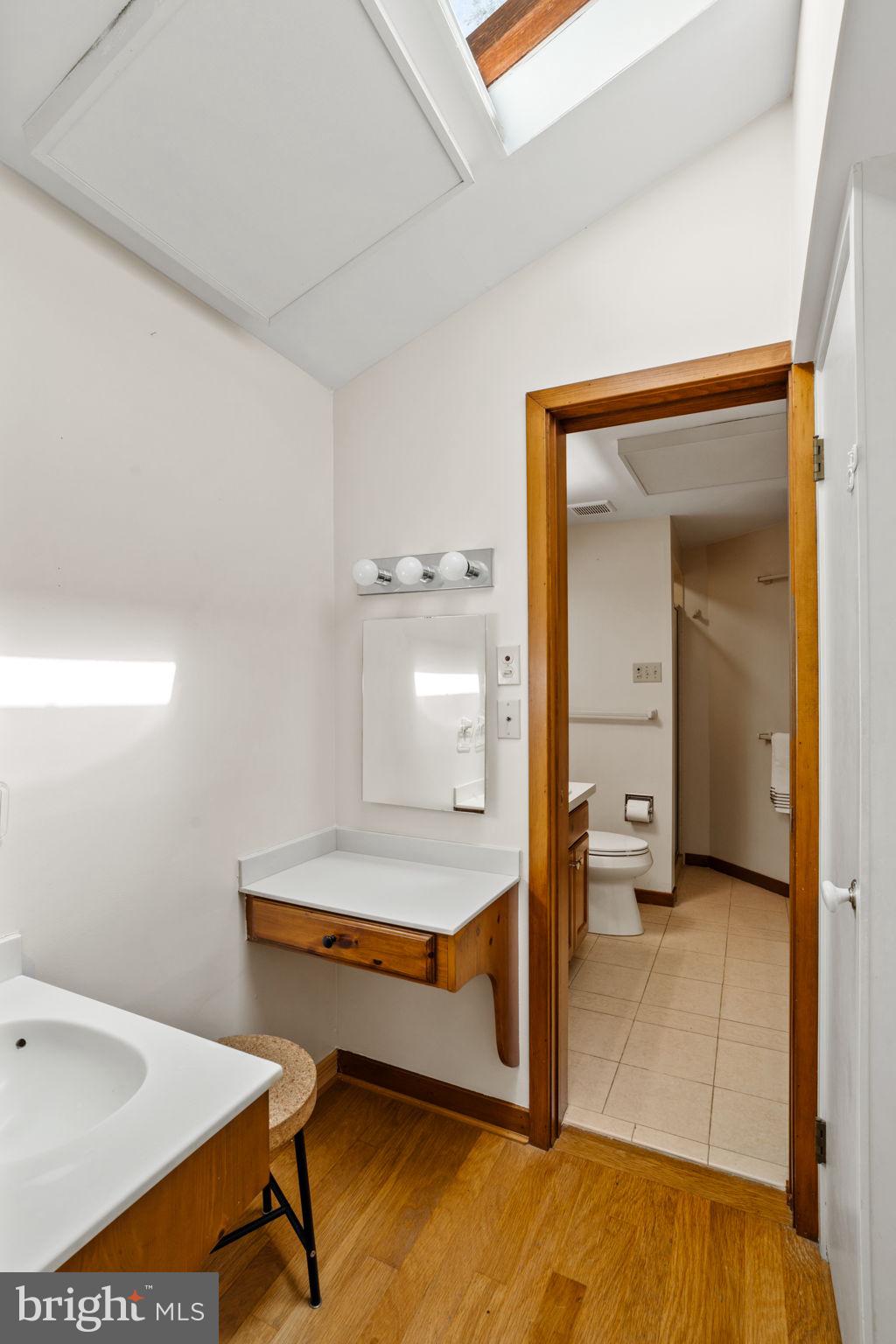 111 Hilltop Road Philadelphia, PA 19118 - Photo 32 of 68 Primary Bathroom