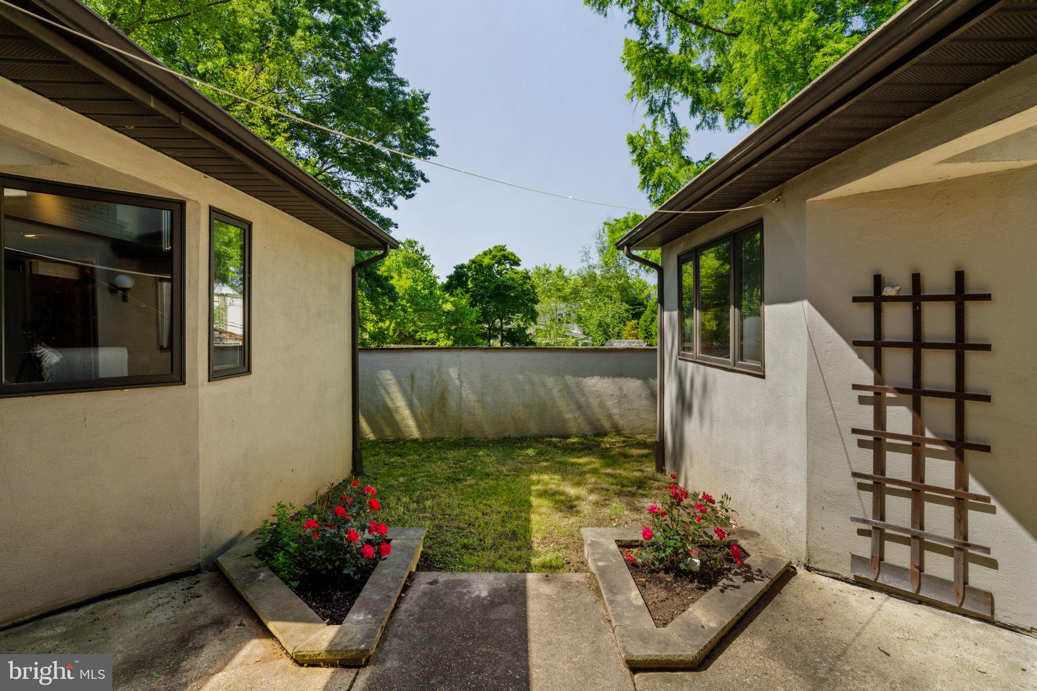 111 Hilltop Road Philadelphia, PA 19118 - Photo 55 of 68 Dining Room Patio
