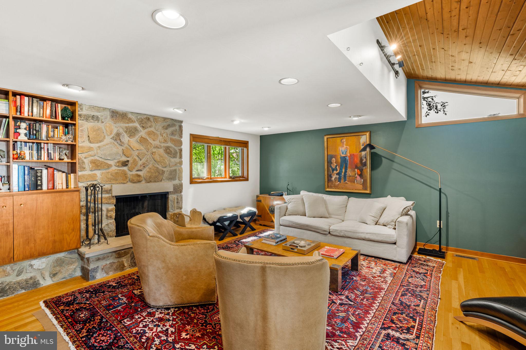 111 Hilltop Road Philadelphia, PA 19118 - Photo 8 of 68 Living Room