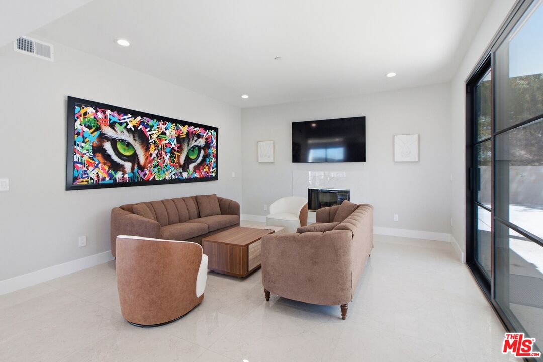 1907 Alpha Road Glendale, CA 91208 - Photo 22 of 47 Gallery Image 22