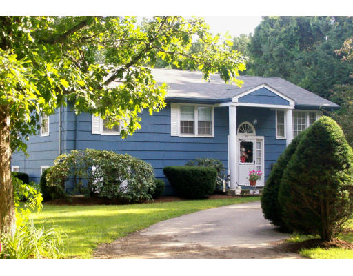 54 Streeter Road Paxton, MA 01612 - Photo 1 of 17 Gallery Image 1