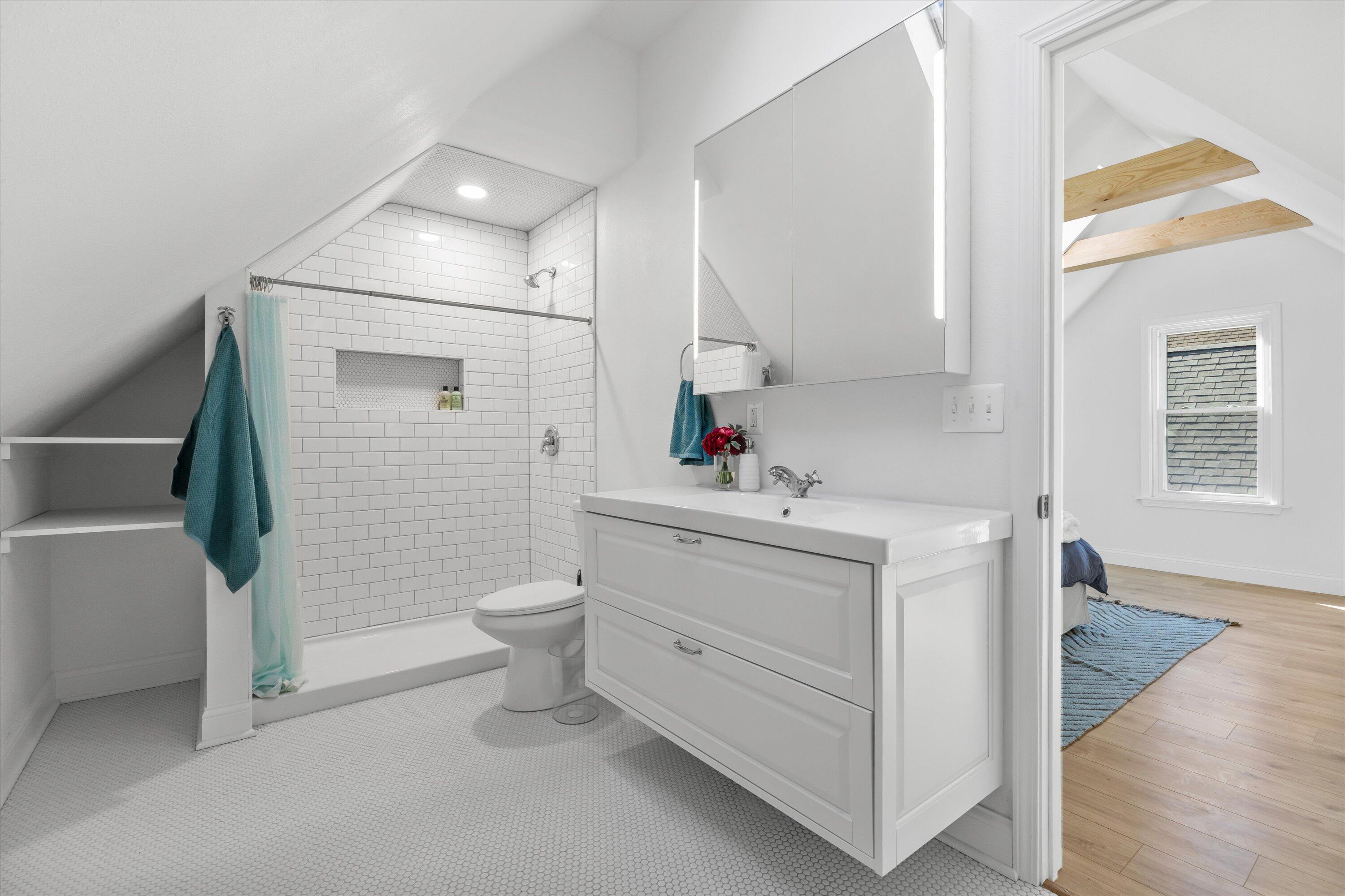 2742 South Greeley Street Milwaukee, WI 53207 - Photo 19 of 34 Primary Ensuite