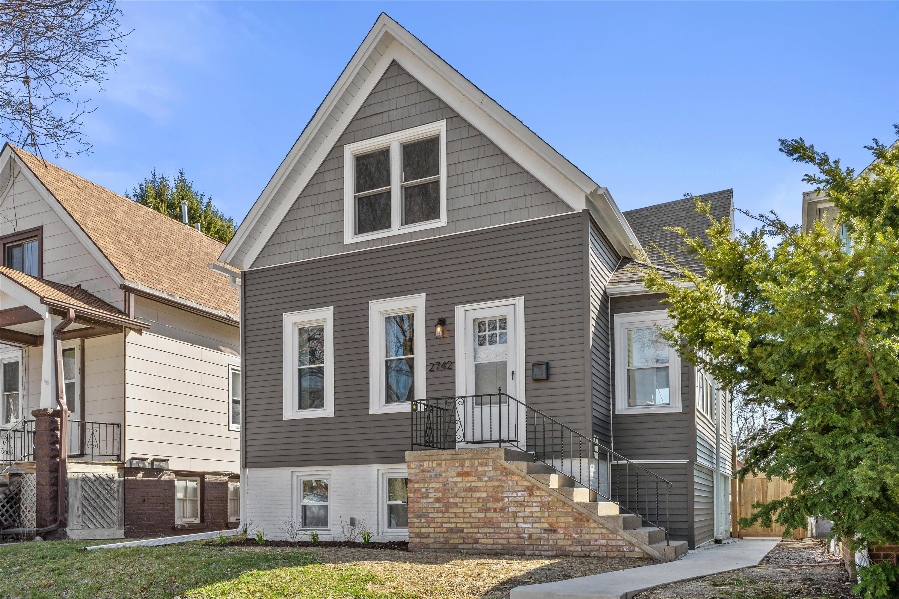 2742 South Greeley Street Milwaukee, WI 53207 - Photo 34 of 34 Front