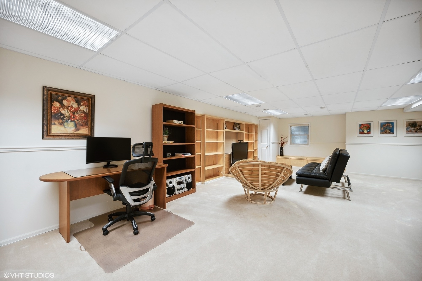 2703 Langley Circle Glenview, IL 60026 - Photo 16 of 23 a living room with furniture