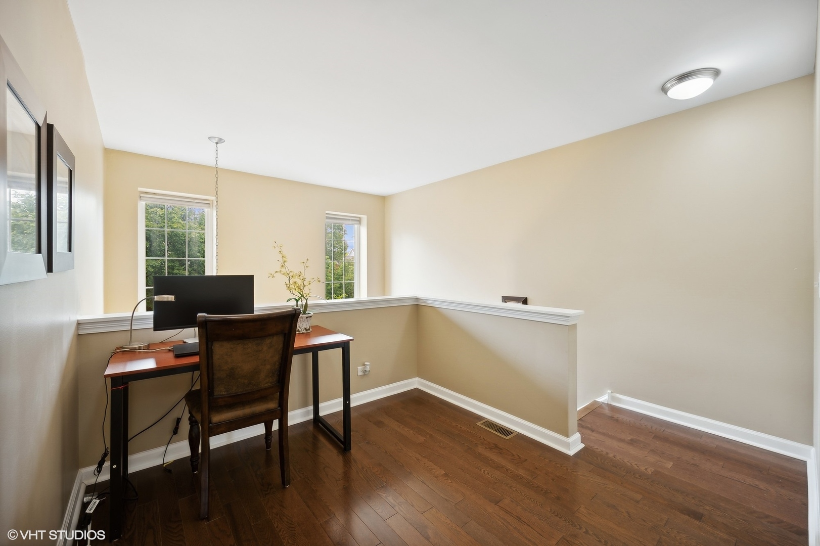 2703 Langley Circle Glenview, IL 60026 - Photo 10 of 23 a workspace with furniture and window