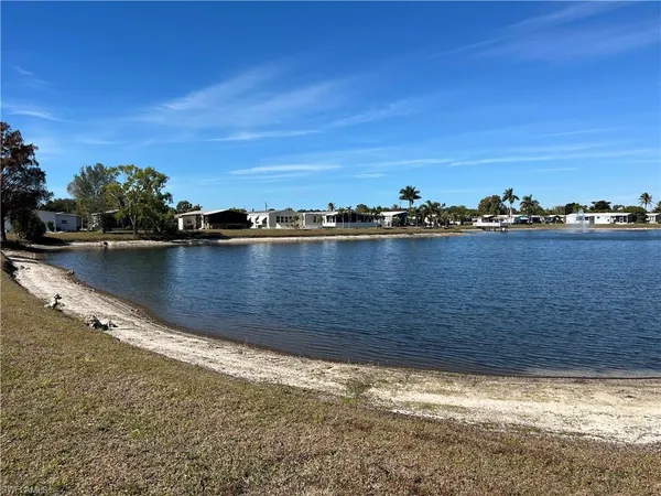 $1,550 | 53 Oceans Boulevard, Unit 53, Naples, FL 34104