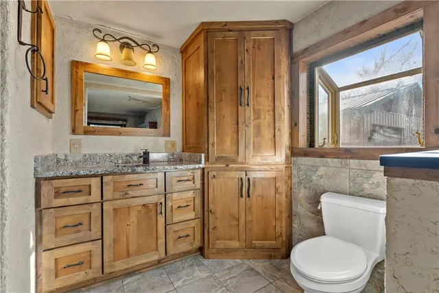 $399,000 | 29604 East Easley Road, Lee's Summit, MO 64086