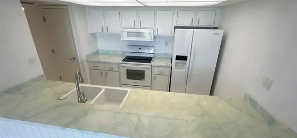 $2,950 | 450 South Gulfview Boulevard, Unit 1208, Clearwater Beach, FL 33767