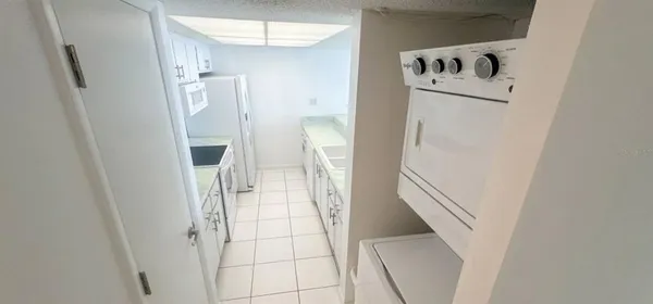 $2,950 | 450 South Gulfview Boulevard, Unit 1208, Clearwater Beach, FL 33767