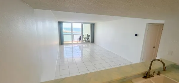 $2,950 | 450 South Gulfview Boulevard, Unit 1208, Clearwater Beach, FL 33767