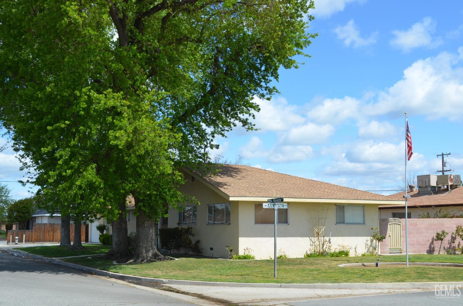 Undisclosed Address Shafter, CA 93263 - Photo 2 of 34