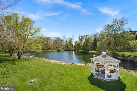 $2,000,000 | 38527 Ditchling Place, Hamilton, VA 20158