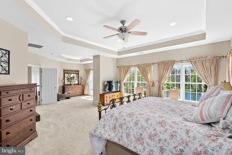 $2,000,000 | 38527 Ditchling Place, Hamilton, VA 20158
