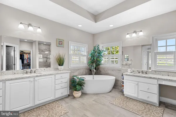 $2,000,000 | 38527 Ditchling Place, Hamilton, VA 20158