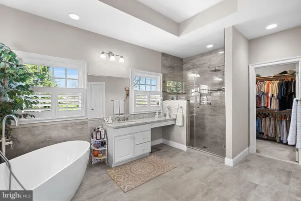 $2,000,000 | 38527 Ditchling Place, Hamilton, VA 20158