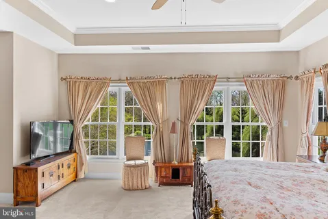 $2,000,000 | 38527 Ditchling Place, Hamilton, VA 20158