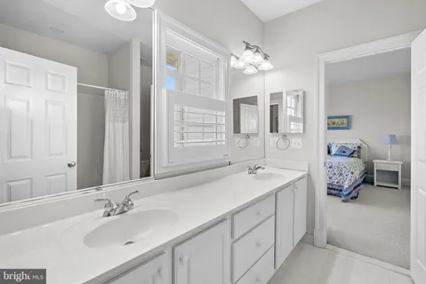 $2,000,000 | 38527 Ditchling Place, Hamilton, VA 20158