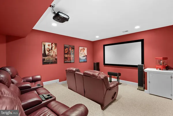 $2,000,000 | 38527 Ditchling Place, Hamilton, VA 20158