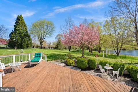 $2,000,000 | 38527 Ditchling Place, Hamilton, VA 20158