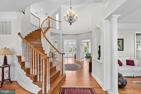 $2,000,000 | 38527 Ditchling Place, Hamilton, VA 20158