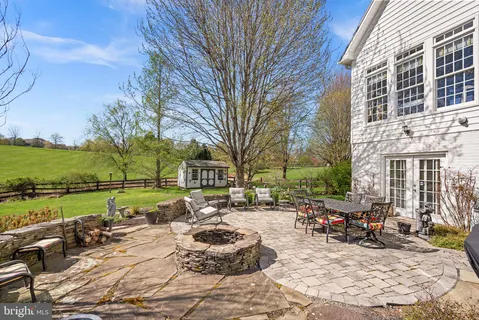 $2,000,000 | 38527 Ditchling Place, Hamilton, VA 20158