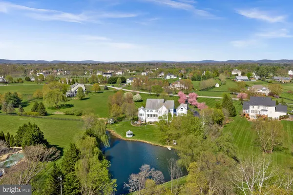 $2,000,000 | 38527 Ditchling Place, Hamilton, VA 20158