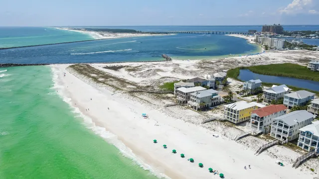 a view of building with outdoor space