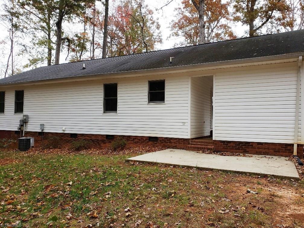 204 Beckner Road Lexington, NC 27292 - Photo 3 of 15 Back of home.