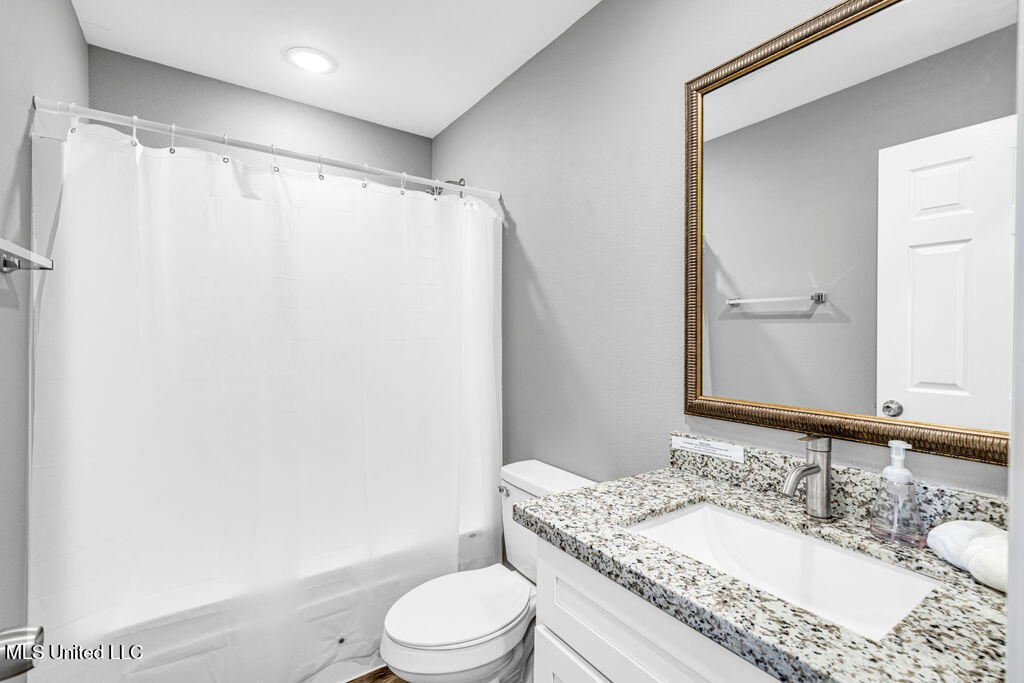 109 East Orchard Loop, Unit 109 D'Iberville, MS 39540 - Photo 14 of 18 109OrchardLoop-23