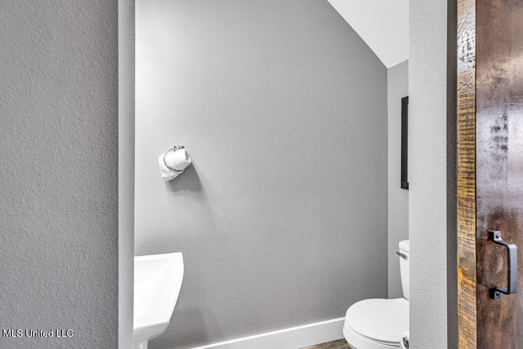 109 East Orchard Loop, Unit 109 D'Iberville, MS 39540 - Photo 7 of 18 109OrchardLoop-14