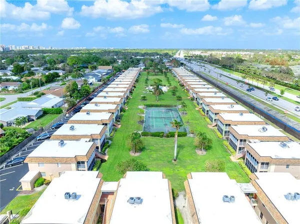 $1,800 | 1400 Pompei Lane, Unit 21, Naples, FL 34103