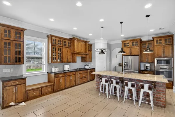 $520,000 | 226 Donna Lane, Converse, LA 71419