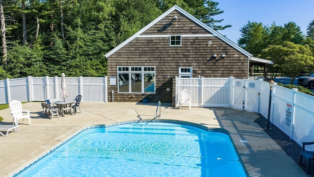14 Hathaway Pond Circle, Unit 14 Rochester, MA 02770 - Photo 30 of 41