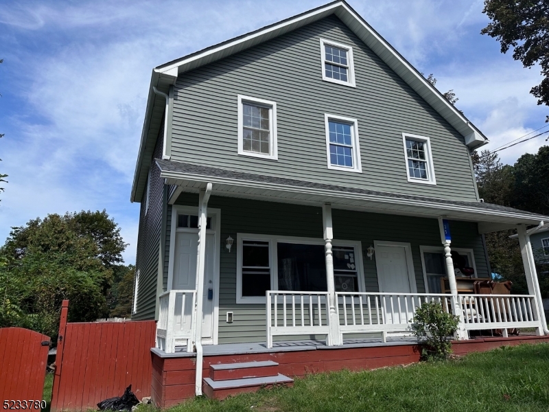 a house that has a garden