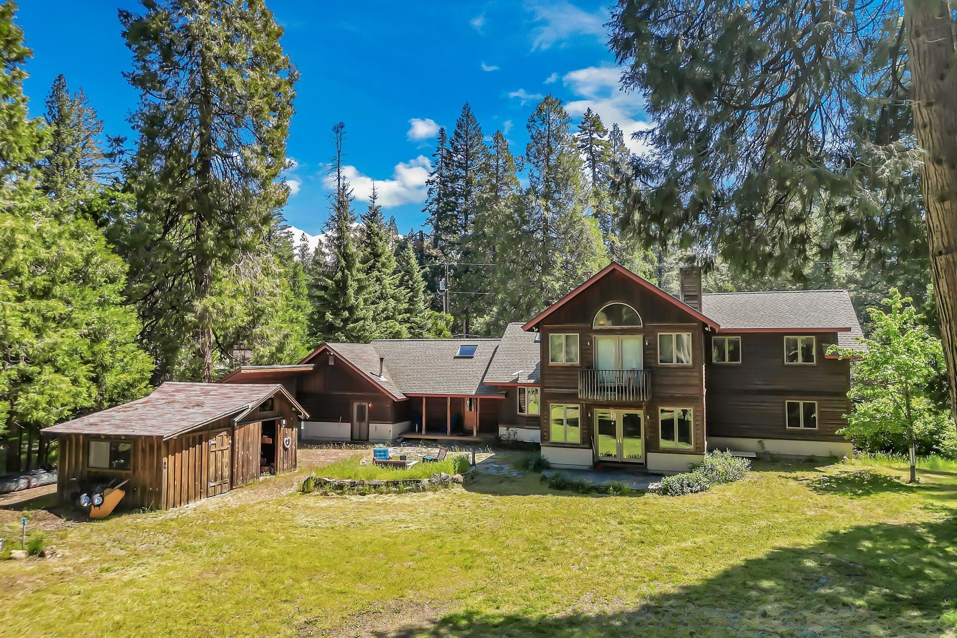 2106 Davis Place Road Mount Shasta, CA 96067 - Photo 25 of 28 Gallery Image 25
